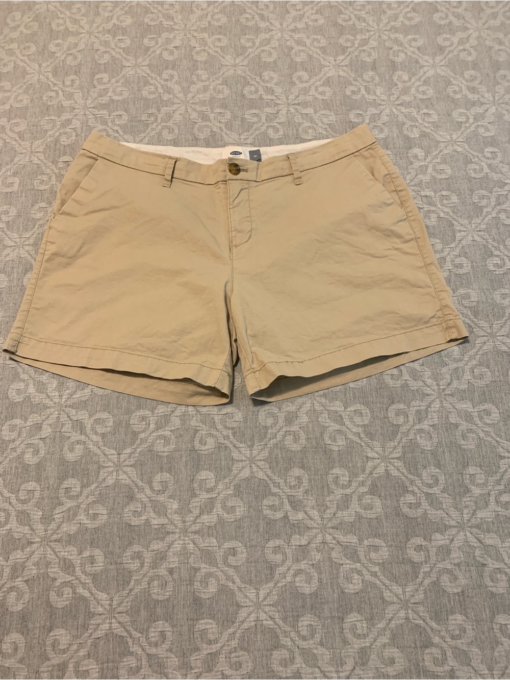 Old Navy Women's Khaki Shorts (Size 10)